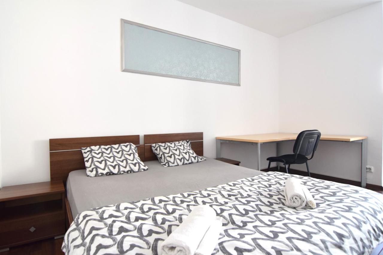 Resedinta Luterana Apartment Букурещ Екстериор снимка