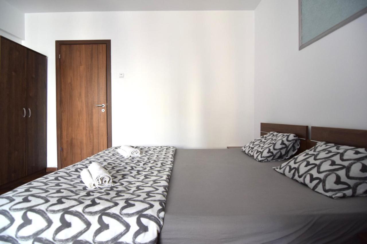 Resedinta Luterana Apartment Букурещ Екстериор снимка