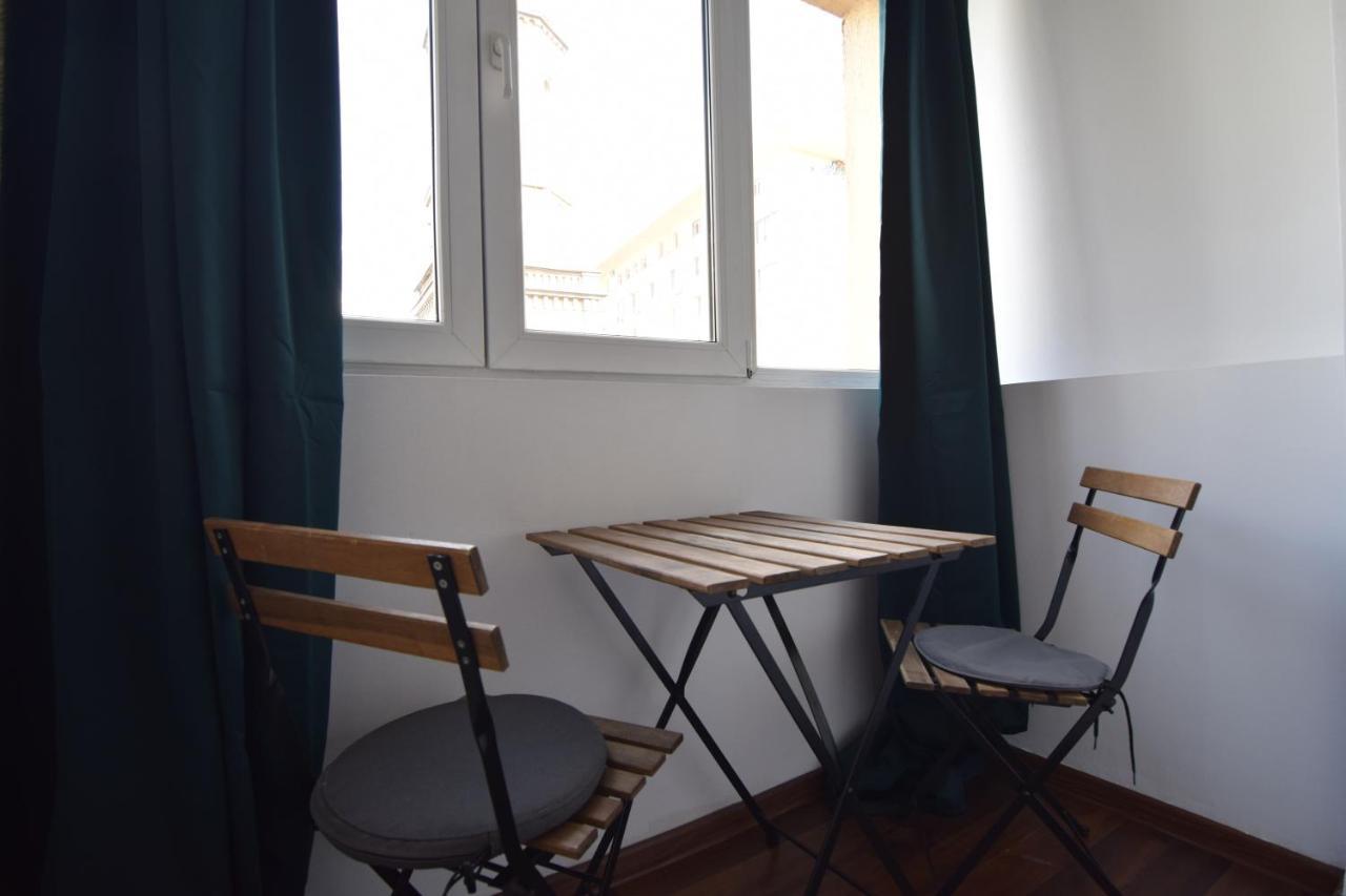 Resedinta Luterana Apartment Букурещ Екстериор снимка