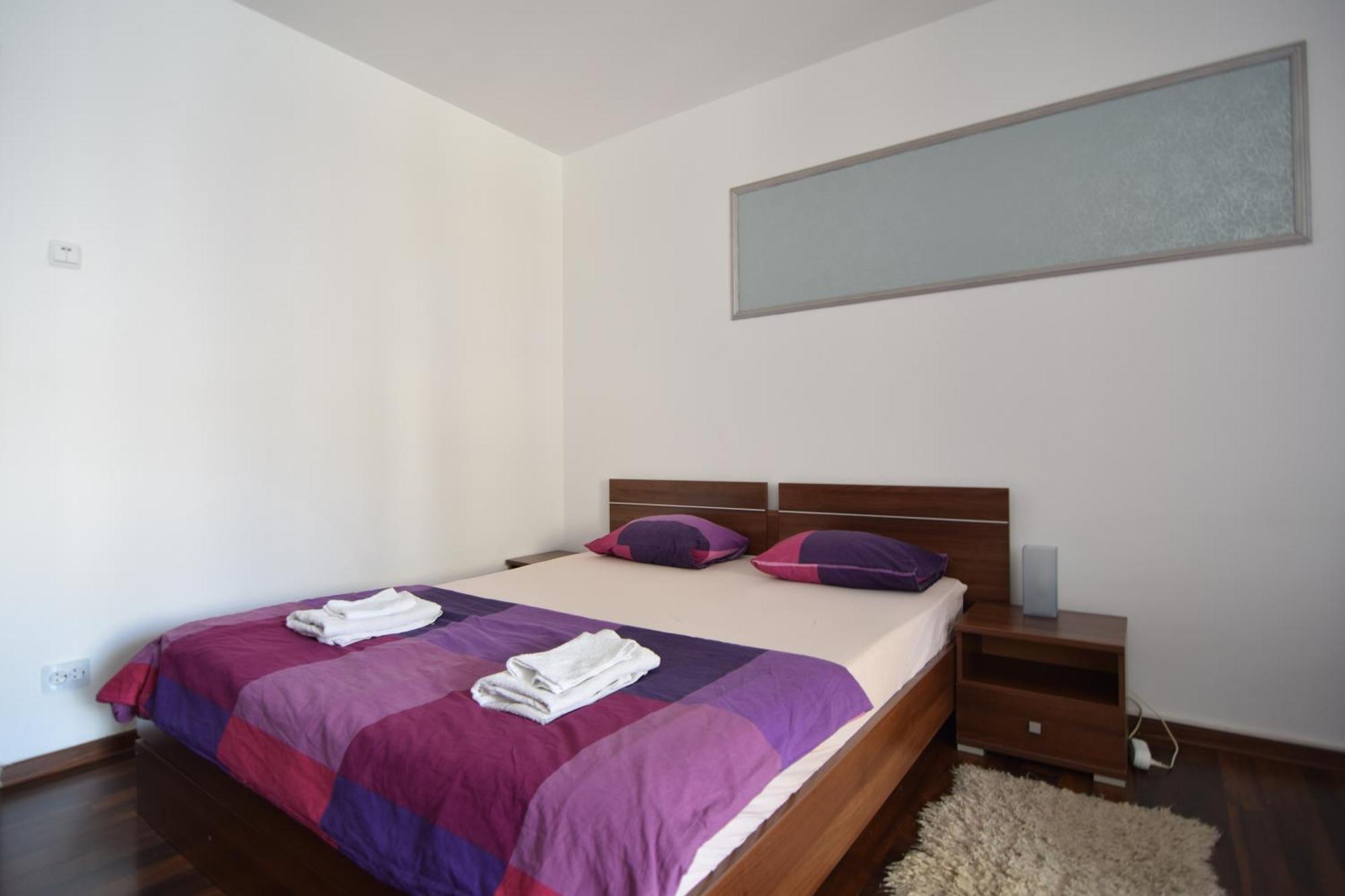 Resedinta Luterana Apartment Букурещ Екстериор снимка